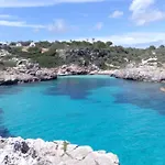 Launa En Port D' Addaia *