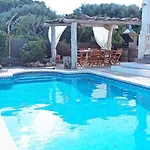 Launa En Port D' Addaia