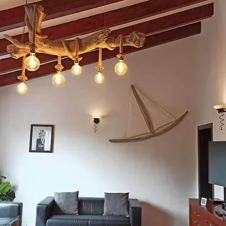 Launa En Port D' Addaia