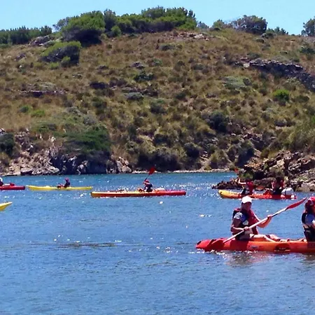 Launa En Port D' Addaia