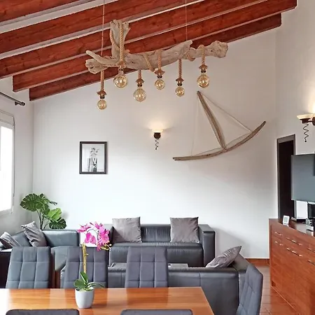 Launa En Port D' Addaia Villa *