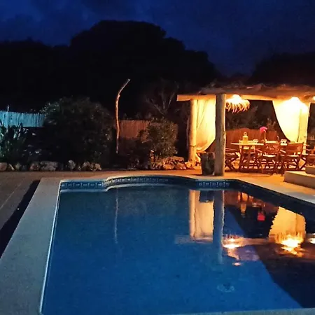 Launa En Port D' Addaia