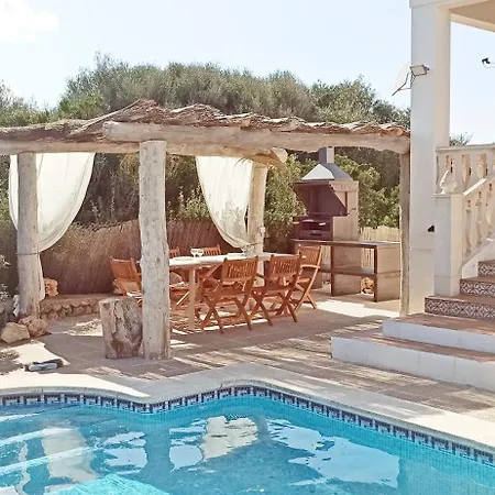 Launa En Port D' Addaia *