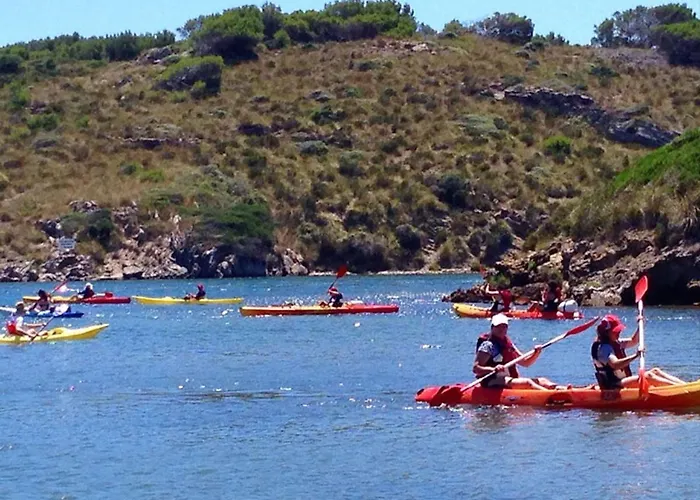 Launa En Port D' Addaia